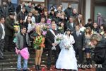 Новости » Общество: В Керчи 11.11.11  расписалось 28 керчан