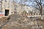 Новости » Коммуналка: В Керчи 20 марта найден огромный снежный сугроб