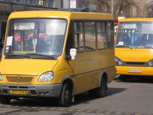 Новости » Общество: В Керчи в поминальные дни будет работать дополнительный транспорт