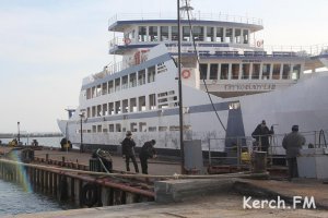 Новости » Общество: Завтра на Керченской переправе прогнозируют усиление ветра до 22 м/с