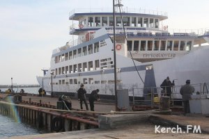 Новости » Общество: В Керченском проливе сила ветра не превышает 10 м/с