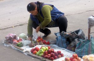 Новости » Общество: За стихийную торговлю в Керчи будут штрафовать от 5 тыс рублей