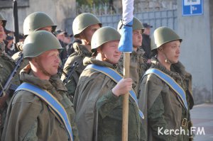 Новости » Общество: Сегодня в Керчи снова перекроют центральные улицы из-за парада