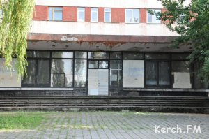 Новости » Общество: В Керченской поликлинике участковых врачей в 3 раза меньше положенного