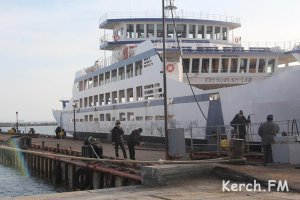 Новости » Общество: Керченская переправа бесплатно перевезла в майские праздники четырех ветеранов