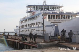 Новости » Общество: На Керченской переправе хотят сократить количество кругорейсов