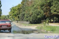 Новости » Коммуналка » Общество: В Керчи на Кирова - порыв водовода