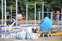 Новости » Общество: В Керчи площадку ГТО устанавливают на Заречной
