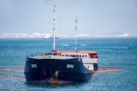 Новости » Криминал и ЧП: Вокруг сухогруза «Берг» установили боновые заграждения