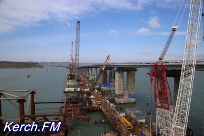 Новости » Криминал и ЧП: На Крымском мосту разбился рабочий