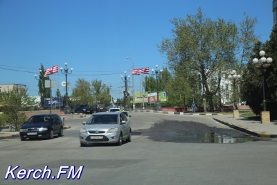 Новости » Общество: На Самойленко заасфальтировали ямы