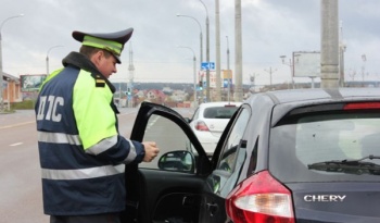 Новости » Общество: В РФ предлагают ввести штрафы для автолюбителей за езду без техосмотра