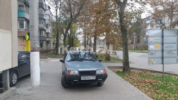 Новости » Общество: Керчане жалуются на массовое автохамство на Горького