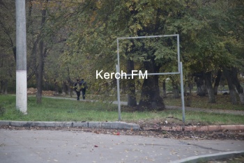 Новости » Общество: Мемориал возле политеха Керчи разобрали