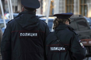 Новости » Общество: Полицейские Ленинского района провели акцию «Мы против коррупции!»