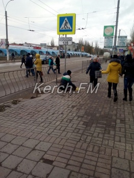 Новости » Общество: Полицейские Керчи будут искать попрошаек