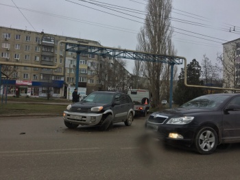 Новости » Общество: Второе ДТП за утро: на КУОРе столкнулись «Тойота» и «ВАЗ»