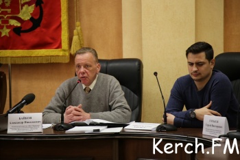 Новости » Общество: Предпринимателей Керчи обязали заключить договоры с «Крымэкоресурсы» на вывоз мусора