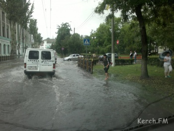 Новости » Общество: Синоптики прогнозируют кратковременные дожди и грозы в Крыму в середине недели