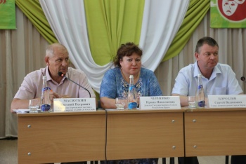 Новости » Общество: Жители района Войкова обсудили с властями вопрос кадастрирования дворов