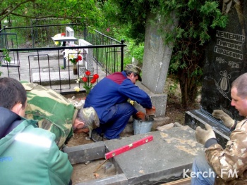 Новости » Общество: Крым хочет вернуть льготу по установке памятников на могилах ветеранов