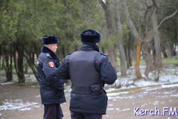 Новости » Криминал и ЧП: На Киммерийском шоссе в Керчи несколько месяцев лежал труп мужчины