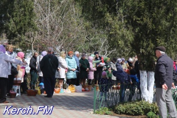 Новости » Общество: Богослужения в церквях Крыма  проведут с ограничениями, но для всех