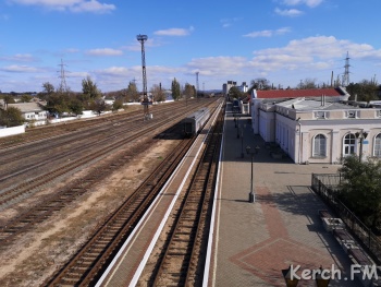 Новости » Общество: В Крыму снимают ограничения с пригородного железнодорожного сообщения