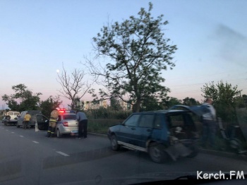 Новости » Общество: На Буденного в Керчи произошло ДТП