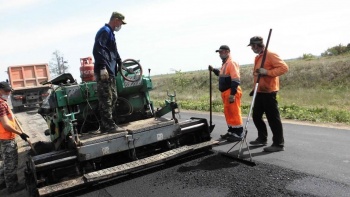 Новости » Общество: В октябре «Крымавтодор» отремонтировал более 50 тыс. кв. м дорог