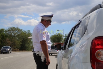 Новости » Общество: В ожидании высоких гостей: в Керчь прибыла на усиление симферопольская полиция