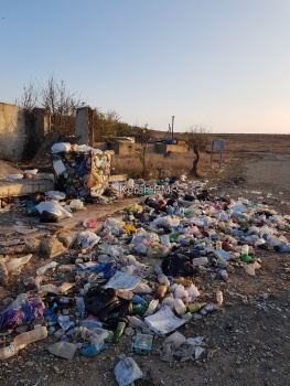 Новости » Общество: Керчане в очередной раз жалуются на свалку мусора на Маяке