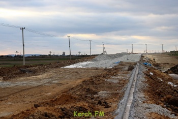 Новости » Общество: Ноябрь уж наступил: Гаспринского в Керчи замерла на полпути к финалу