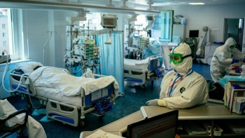 Новости » Общество: Шесть человек с COVID-19 скончались в Крыму за сутки