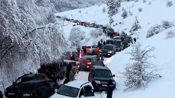 Новости » Общество: С 1 декабря в Крыму могут временно ограничить движение на 9 дорогах