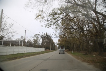 Новости » Общество: Новые опоры установили в Аршинцево