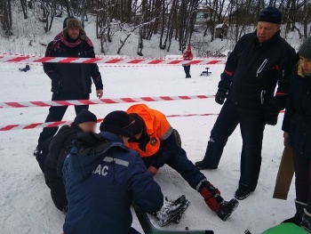 Новости » Криминал и ЧП: В воскресенье двое крымчан пострадали при катании на санках