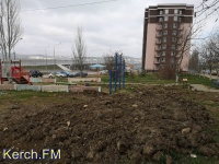 Новости » Общество: На Верхнем Солнечном детям приходится играть в грязи