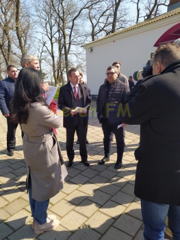Новости » Общество: В Керчь прибыл депутат Госдумы Константин Бахарев