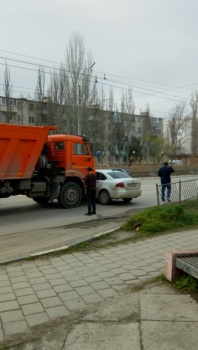 Новости » Криминал и ЧП: В Керчи напротив КРЭСа произошло ДТП