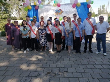 Новости » Общество: В Керченской специальной школе-интернате прозвенел последний звонок