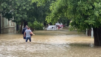 Новости » Общество: В Крыму назвали сроки возобновления подачи воды в дома керчан