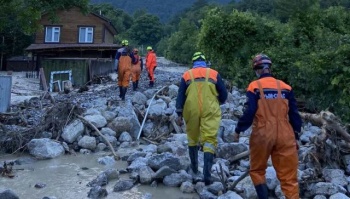 Новости » Общество: Из зон подтоплений в Крыму эвакуировали более 1700 человек