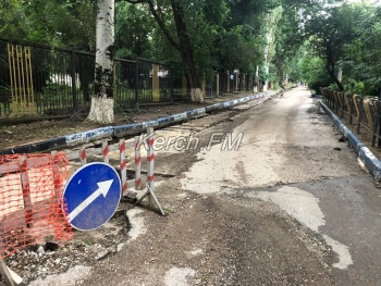 Новости » Общество: Проезд по ул. Курортной открыли, сроки окончания работ перенесли