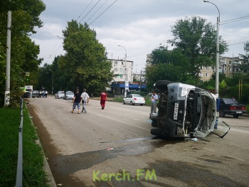 Новости » Криминал и ЧП: Подробности утреннего ДТП со скорой: все живы