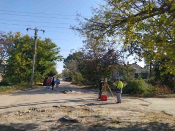 Новости » Общество: Дорога к детской больнице в Керчи будет?