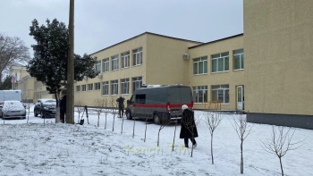 Новости » Общество: В политехническом колледже Керчи не обнаружили взрывоопасных предметов