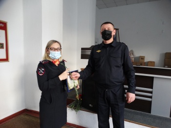 Новости » Общество: Женщин-полицейских Керчи наградили в честь Международного женского дня