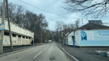 Новости » Общество: На улице Степана Разина нанесли новую дорожную разметку