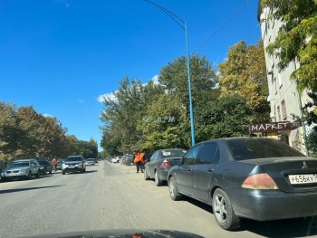 Новости » Общество: На Кирова наводили порядок осужденные